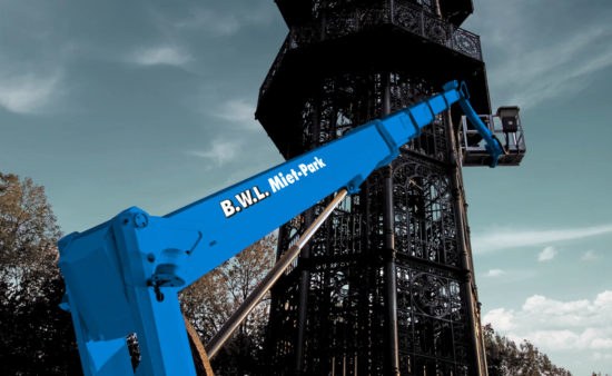 BWL-Mietpark_LKW-Teleskop-Arbeitsbuehne_mit_Ruessel_STR_250_D_02_02